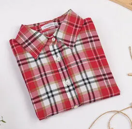 Fashionable Women's Shirt With Long Sleeves & Turn-Down Collar