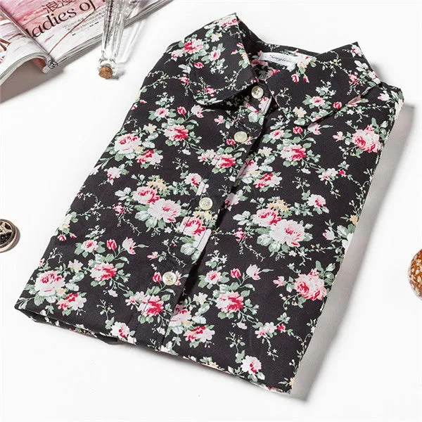 Fashionable Women's Shirt With Long Sleeves & Turn-Down Collar