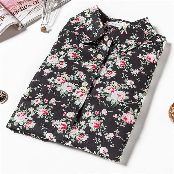 Fashionable Women's Shirt With Long Sleeves & Turn-Down Collar