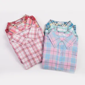 Fashionable Women's Shirt With Long Sleeves & Turn-Down Collar