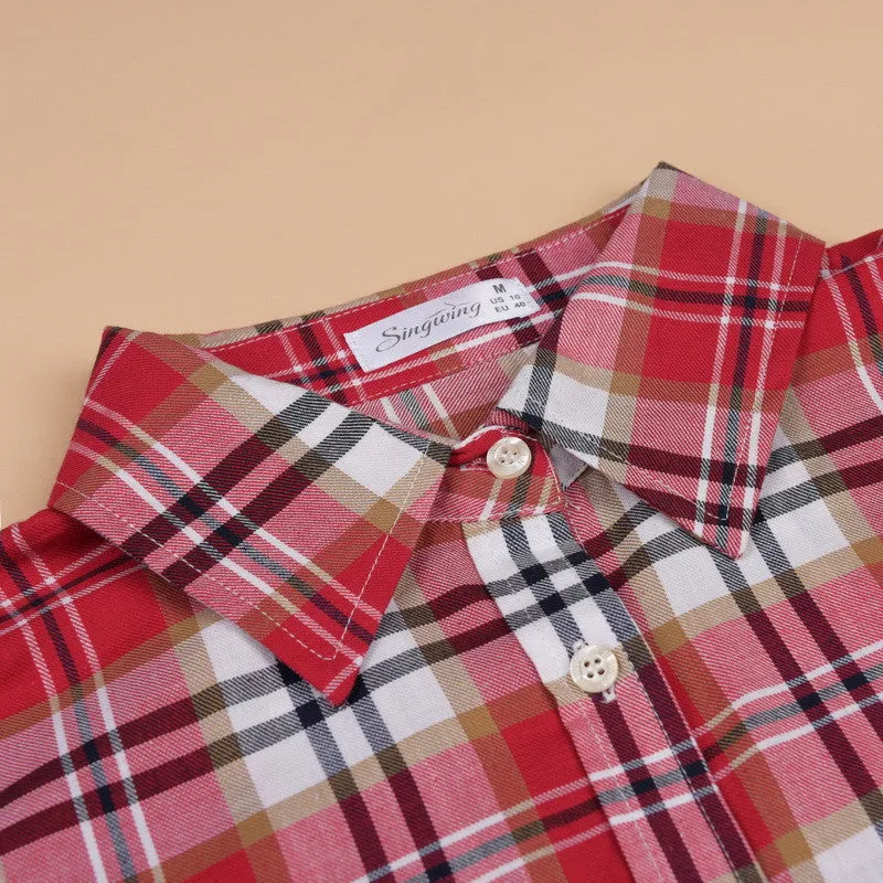 Fashionable Women's Shirt With Long Sleeves & Turn-Down Collar