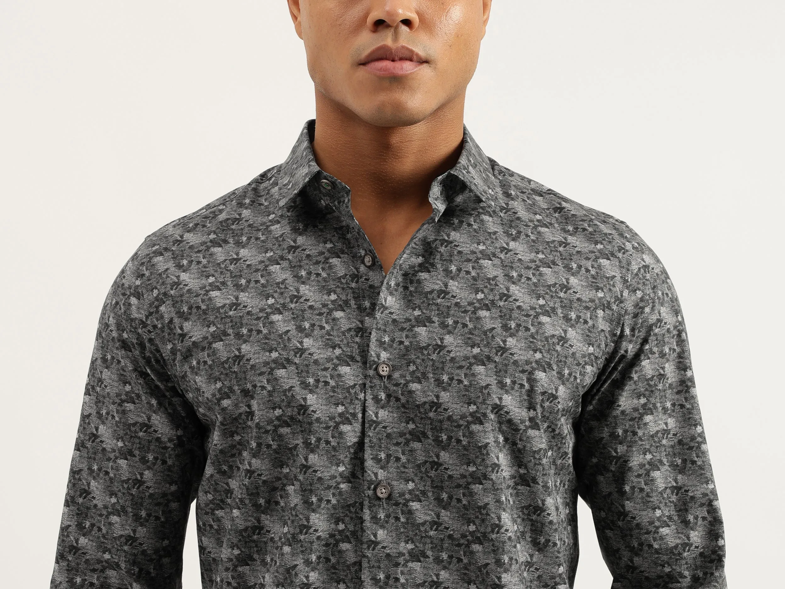 Slim Fit Spread Collar Printed Shirts