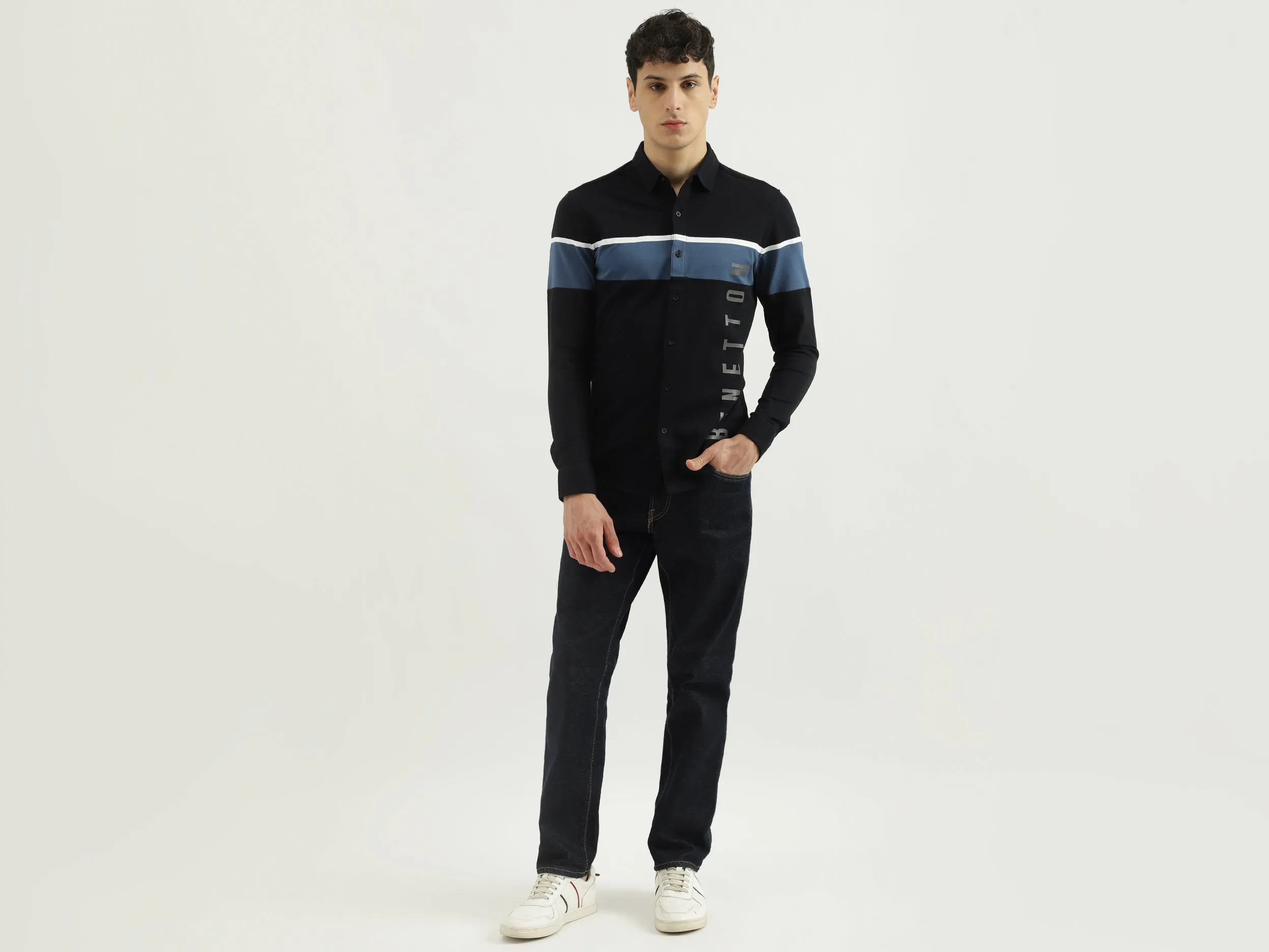 Slim Spread Collar Printed Shirts